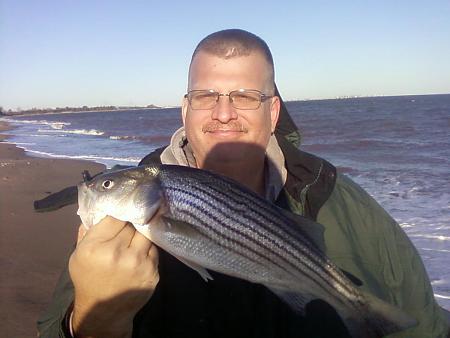 Click image for larger version. 

Name:	r bight fish 10-30-11.jpg 
Views:	1 
Size:	65.5 KB 
ID:	14380