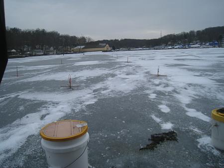 Click image for larger version. 

Name:	ice fish lk hopatcong.jpg 
Views:	1 
Size:	36.6 KB 
ID:	17911