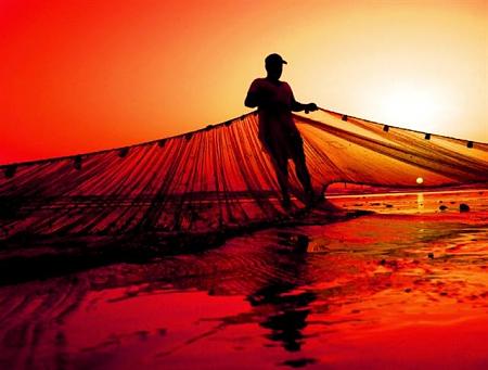 Click image for larger version. 

Name:	sunset-fishing-fisherman-sahrizvi-pic.jpg 
Views:	0 
Size:	42.1 KB 
ID:	3963
