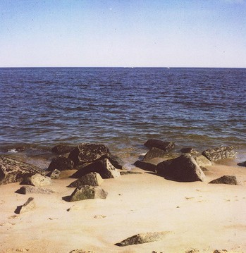 Click image for larger version. 

Name:	plum island rocks.jpg 
Views:	7 
Size:	38.2 KB 
ID:	4147