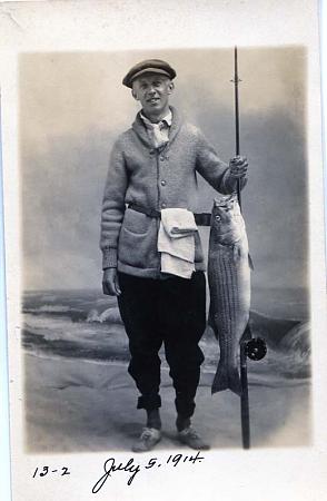 Click image for larger version. 

Name:	fisherman 1914.jpg 
Views:	1 
Size:	38.9 KB 
ID:	8416