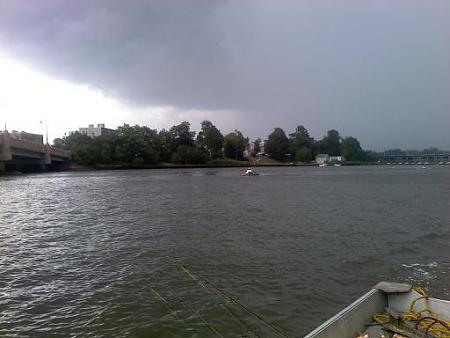 Click image for larger version. 

Name:	kayak in bad weather.jpg 
Views:	1 
Size:	24.5 KB 
ID:	11787