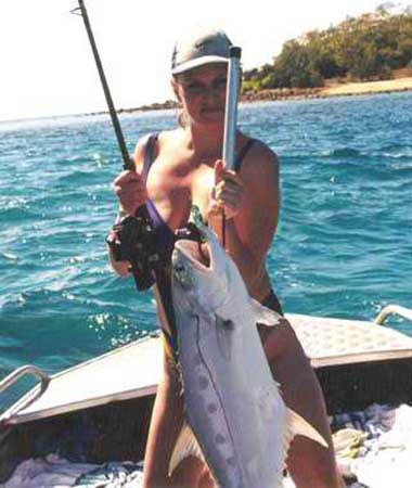 Click image for larger version. 

Name:	fishingQueen.jpg 
Views:	23 
Size:	24.4 KB 
ID:	10123