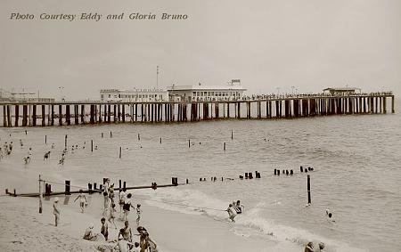 Click image for larger version. 

Name:	lb pier bw.jpg 
Views:	6 
Size:	95.4 KB 
ID:	8835