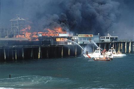 Click image for larger version. 

Name:	pier burning 87.jpg 
Views:	6 
Size:	60.9 KB 
ID:	8839